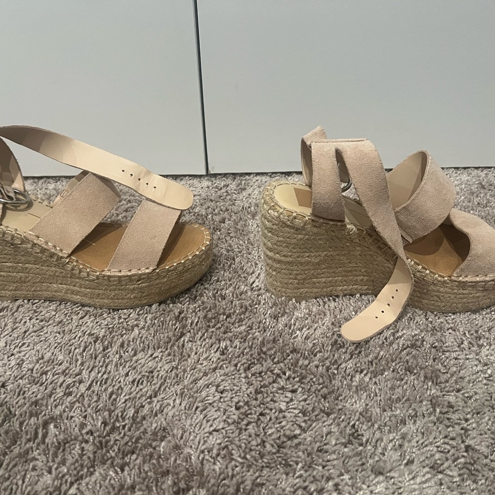 Dolce Vita Tan wedges- size 7